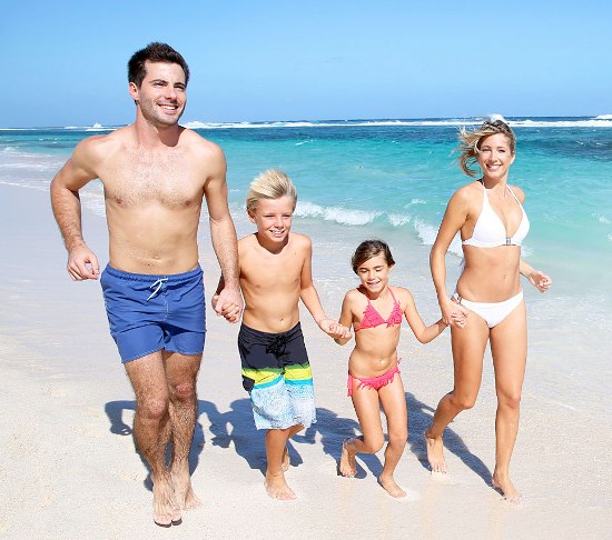 tips to reduce cost on family beach vacations