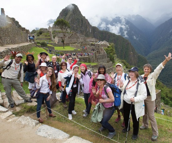 tips to follow when travelling in a large group