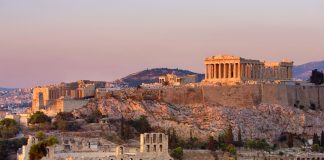 5 Enchanting Places to Visit in Greece